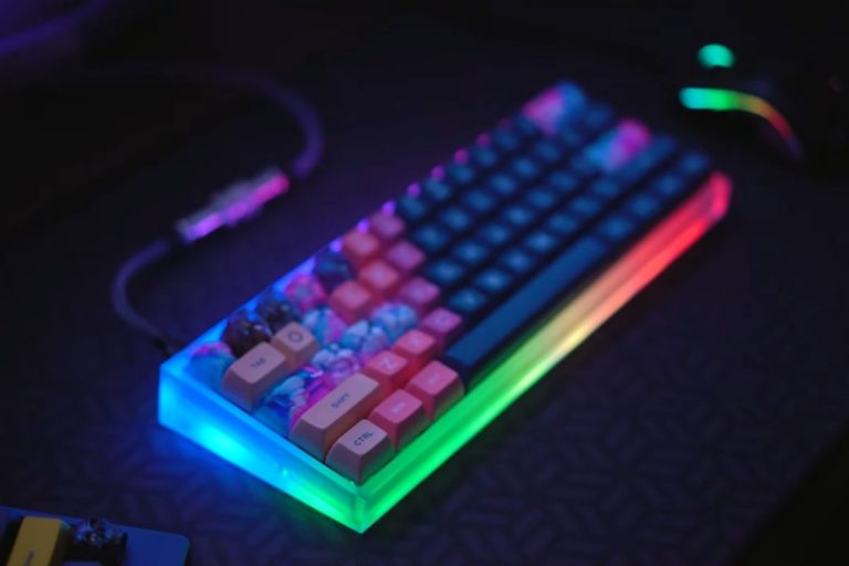 Custom built Tofu Keyboard.